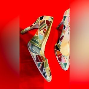 Women's shoes High heels, about 4”